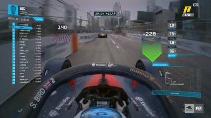 لوترير في الصدارة.. شاهد لقطات من سباق الفورمولا إي من داخل سيارة السائق سام بيرد