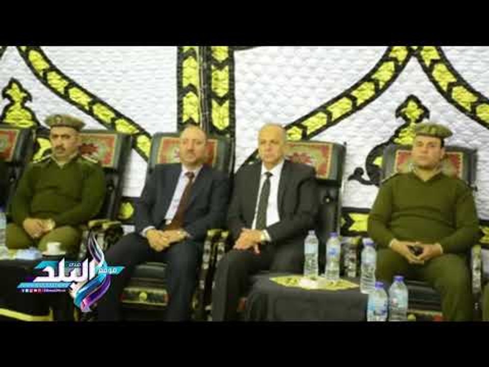 صدى البلد | محافظ القليوبية يقدم واجب العزاء للأسرة شهيد بنها