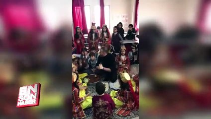 Fenomen öğretmen bu defa öğrencileriyle çiğ köfte partisi yaptı