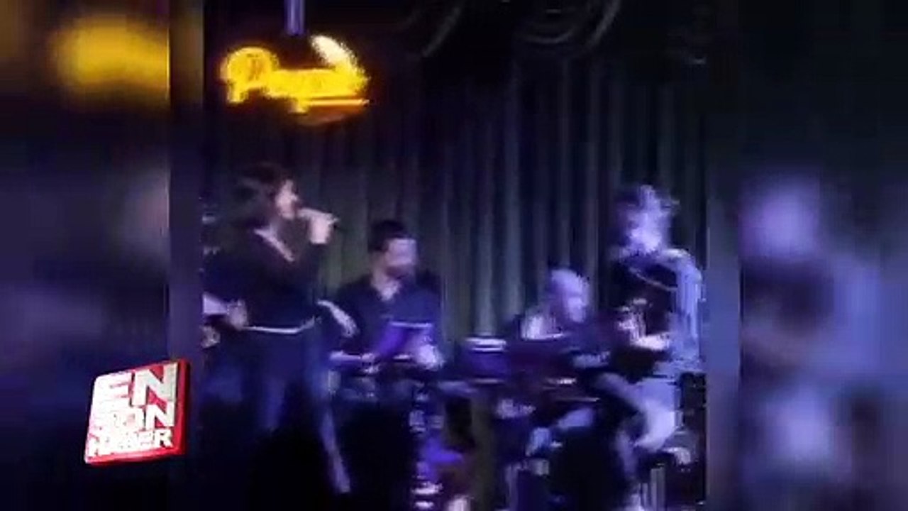 Cem Yılmaz çaldı, Defne Samyeli söyledi