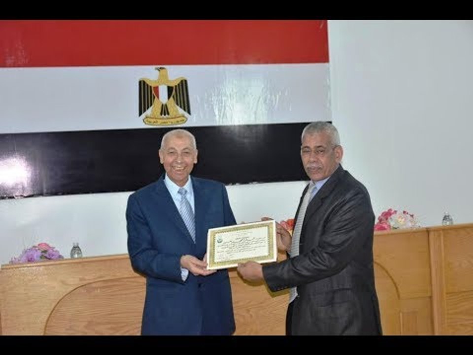 صدى البلد | بتكريم محافظ أسوان للمشاركين فى تطو...