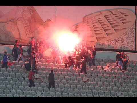 صدى البلد | شغب و شماريخ جماهير بعد مباراة الاهلي و مونانا