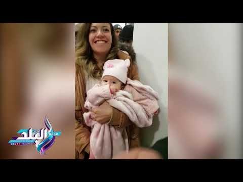 صدى البلد | أصغر طفلة تشارك في الانتخابات الرئاسية بسفارة مصر بالنمسا