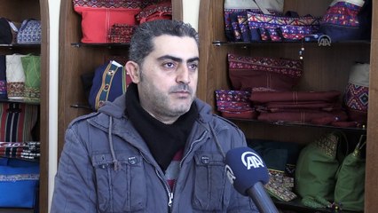 Gazze'de işitme engelliler dokuma tezgahlarının başına geçti (2)