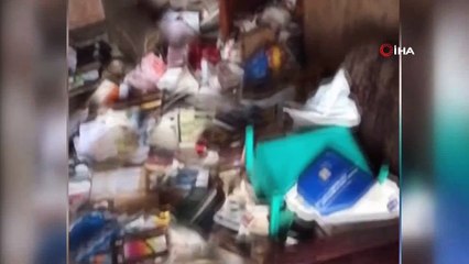 - 5 Yaşındaki Çocuk Annesi Tarafından Terk Edilmiş Eve Kilitlendi