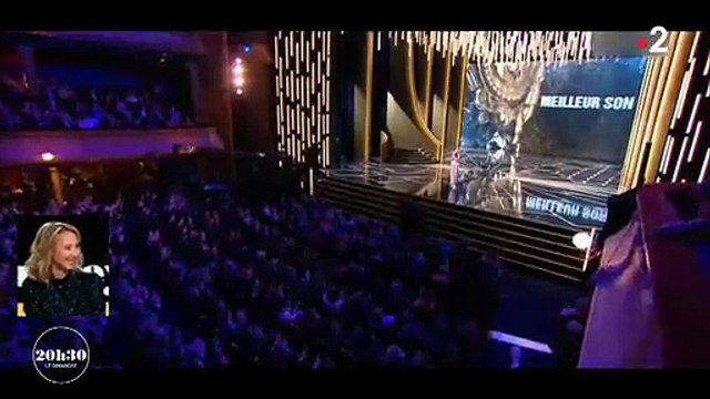 Regardez Lara Fabian qui surprend Audrey Lamy hier soir dans le journal de 20h de France 2: Vous allez me faire pleurer