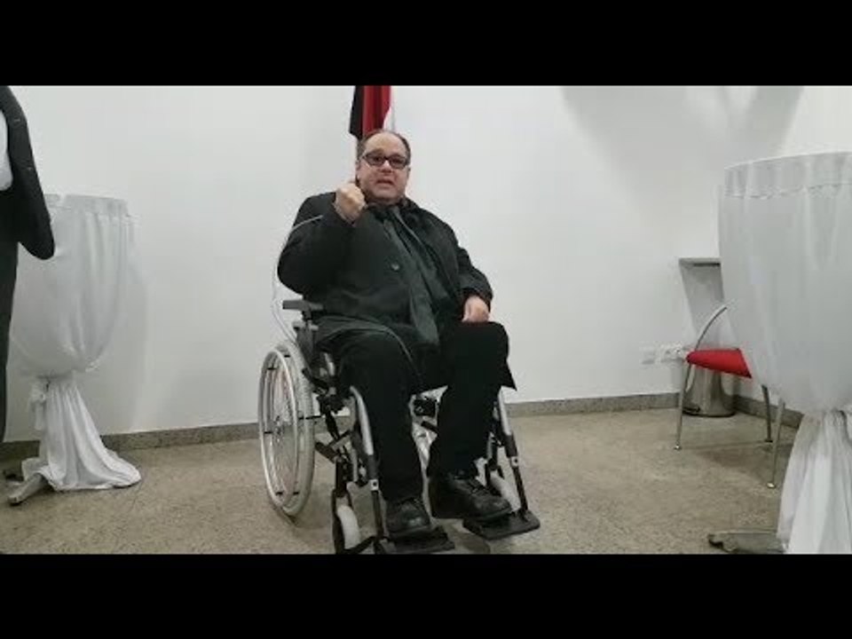 صدى البلد | مصري مسن بالنمسا يتحدى ظروفه الصحية للادلاء بصوته في الانتخابات الرئاسية