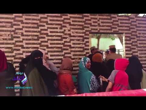 صدى البلد | توافد السيدات على لجنة مدرسة الوحدة بكرداسة