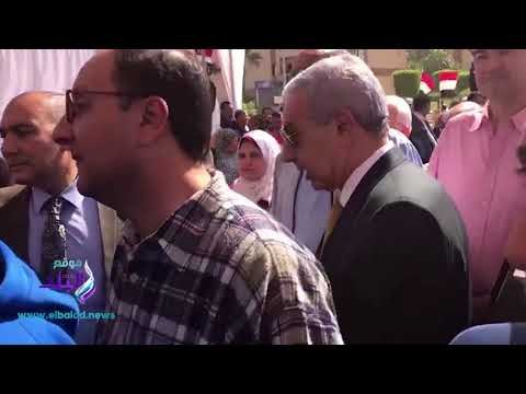 صدى البلد - انتخابات الرئاسة | وزير التجارة والصناعة يقف فى طابور الناخبين للإدلاء بصوته