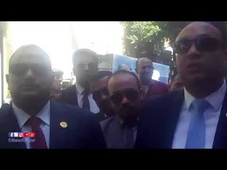 صدى البلد | النائب خالد عبدالعزيز يدلى بصوته فى الانتخابات بين أبناء "دار السلام"