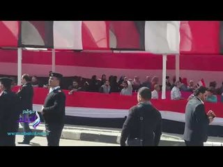 صدى البلد | المئات من المواطنين يتوافدون على مدرسة الفريق عبد المنعم واصل بحلوان
