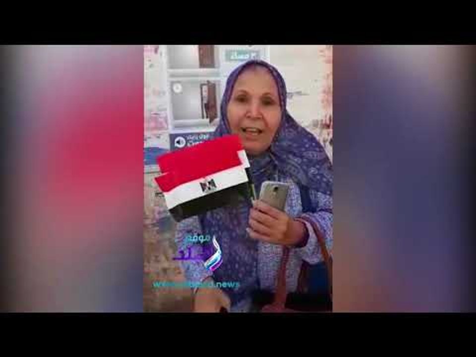 صدى البلد | سيدة تلقى خطبة على الناخبين بلجنة بـ"البساتين" لدعم مصر وجيشها