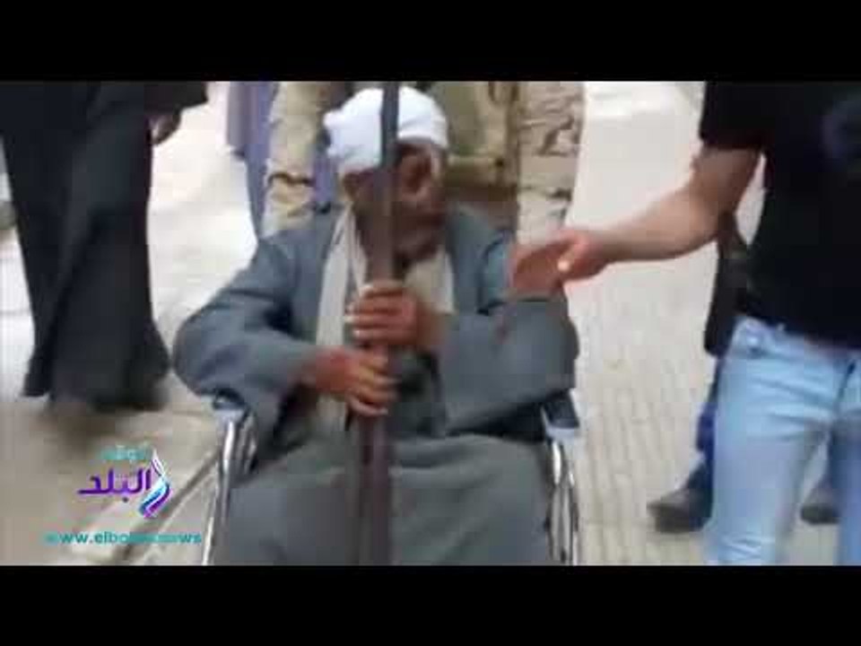 صدى البلد | أكبر معمر في قنا 103عام يدلى بصوته الانتخابى فى لجنة العروبة بنجع حمادى