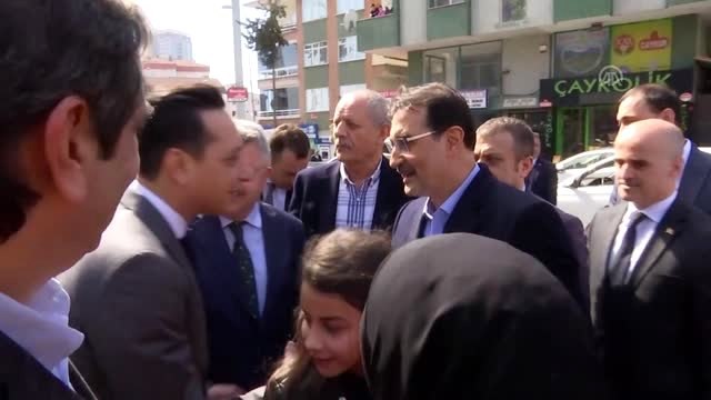 Dönmez: Hedefimiz, Ürettiğimiz Elektriğin Yüzde 60-65'ini Yerli ve Yenilenebilir Kaynaklardan Elde...