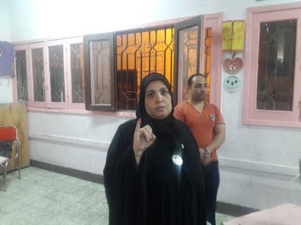 صدى البلد | والدة الشهيد محمد صلاح: أطالب الشباب بالنزول حتى لا يضيع دماء أبنائنا