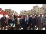 صدى البلد |  رئيس جامعة بنها يقود مسيرة حاشدة خلال مشاركته فى الانتخابات الرئاسية