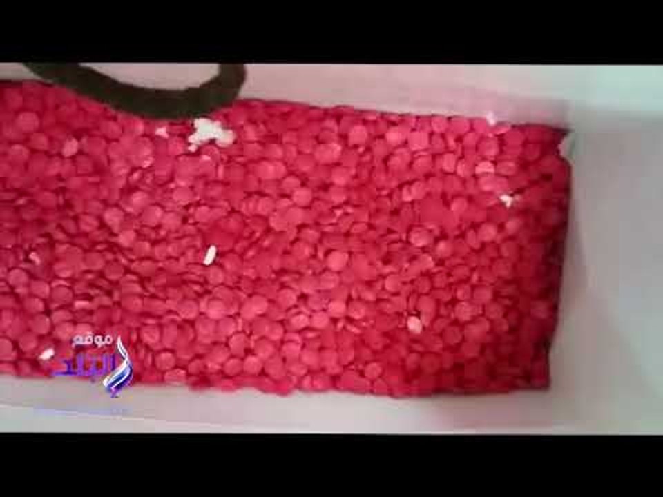 صدى البلد | احباط تهريب 42 ألف دولار وأقراص مخد...