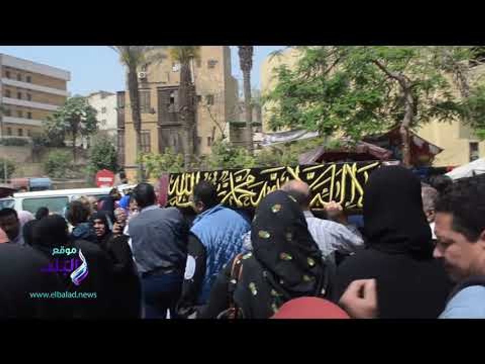 صدى البلد | غياب نجوم الفن عن جنازة أرملة عادل أدهم