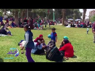 صدى البلد | محافظ القاهرة يتجول بالفسطاط ويشارك المواطنين احتفالات شم النسيم