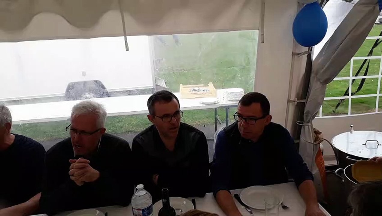 Repas d'avant match en chanson