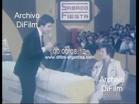 Silvia Suller en concurso para secretaria de television 1980