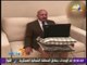 تعليق كوميدي من مذيعي صباح البلد على ضيف قناة الجزيرة...ظهر بـ"الملابس الداخلية"