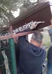 AKP'li belediye vatandaşa duvar ördü