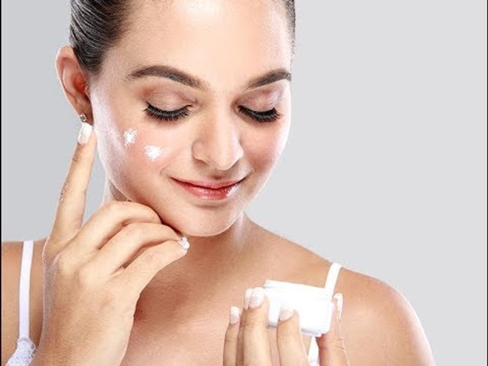 صدى البلد | عادة كارثية نفعلها يوميا تدمر البشرة والجلد