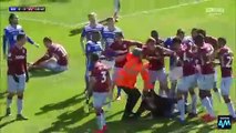 Football - Jack Grealish (Aston Villa) agressé par un supporter de Birmingham en plein match !