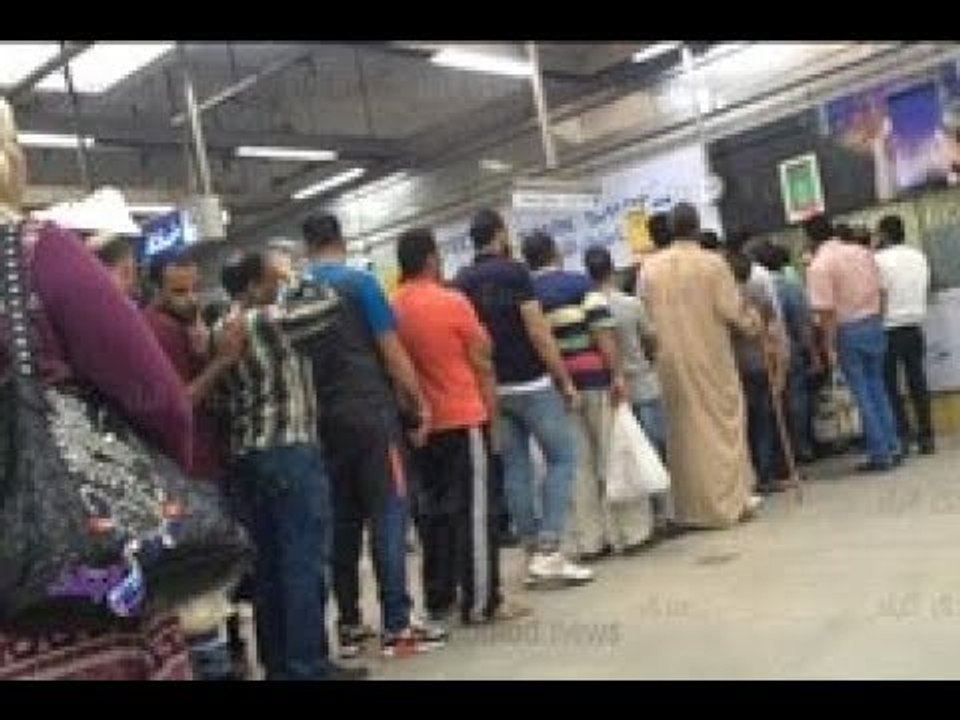 صدى البلد | إقبال كبير على شبابيك تذاكر مترو ال...
