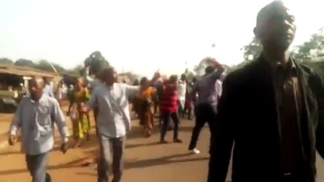 Des enseignants dans la rue