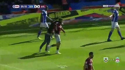 Le joueur Jack Grealish agressé par un supporter en plein match
