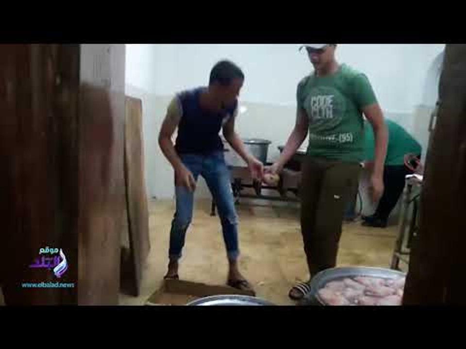 صدى البلد | موائد الرحمن بإمبابة.. خلية نحل تعمل للفوز بإفطار صائم