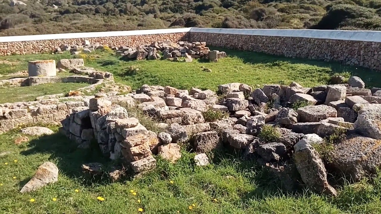 Can Parelladenses en Menorca- Basñilica Paleocristiana-Marzo 2019