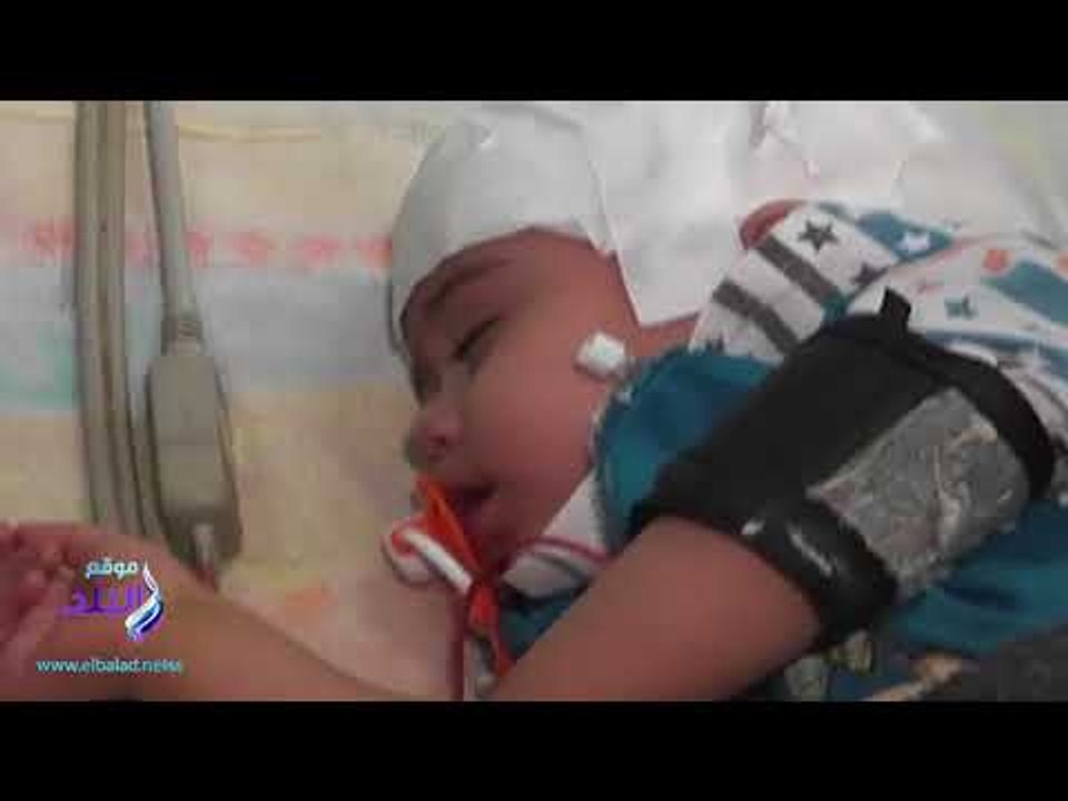صدى البلد | محافظ الغربية يطمئن على طفل "سيخ الحديد" بمستشفى الطوارىء طنطا