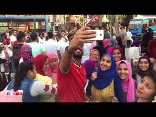 العشرات من المشجعين يساندون منتخب مصر بالكروبة