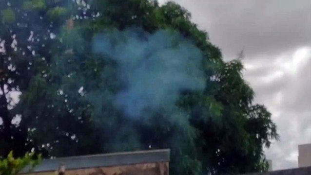 Morador faz 'queimadas de lixo' em quintal e gera transtornos a vizinhos