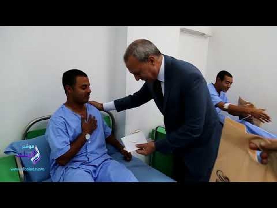 صدى البلد | محافظ قنا يزور المستشفيات ودور الأيتام للتهنئة بعيد الفطر