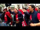 صدى البلد | المصريون يرددون أغنية مو صلاح تحت الامطار في قلب موسكو