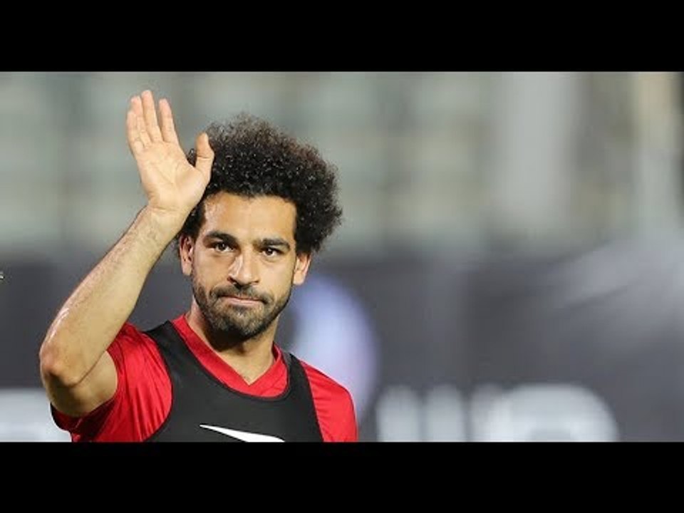 صدى البلد | احتفال بعثة منتخب مصر بعيد ميلاد محمد صلاح
