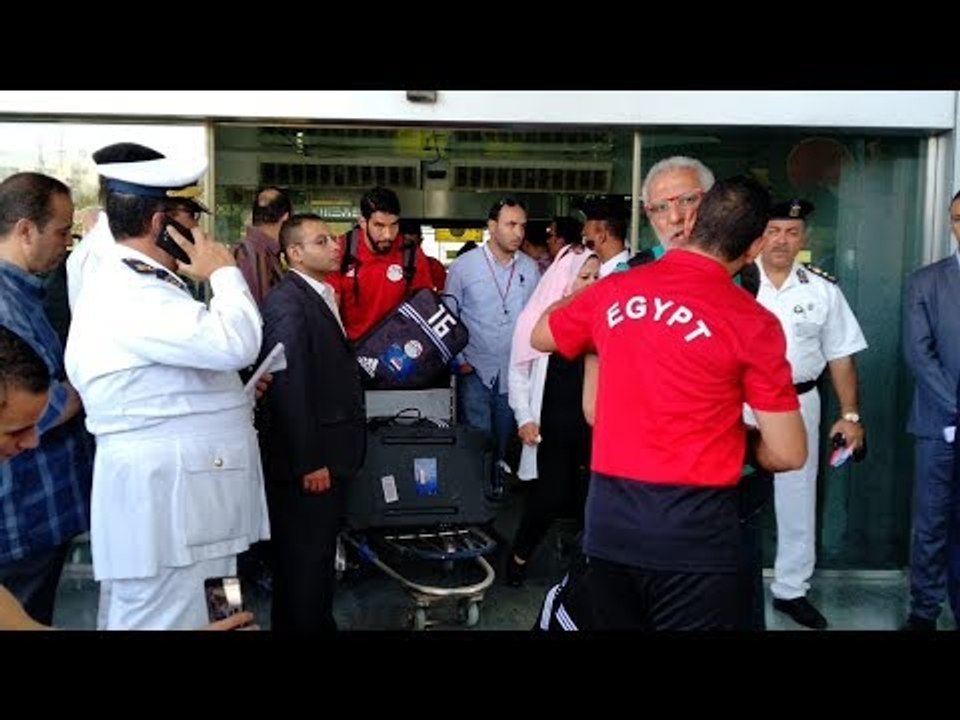 صدى البلد | وصول لاعبى المنتخب لمطار القاهرة عقب الخروج من المونديال
