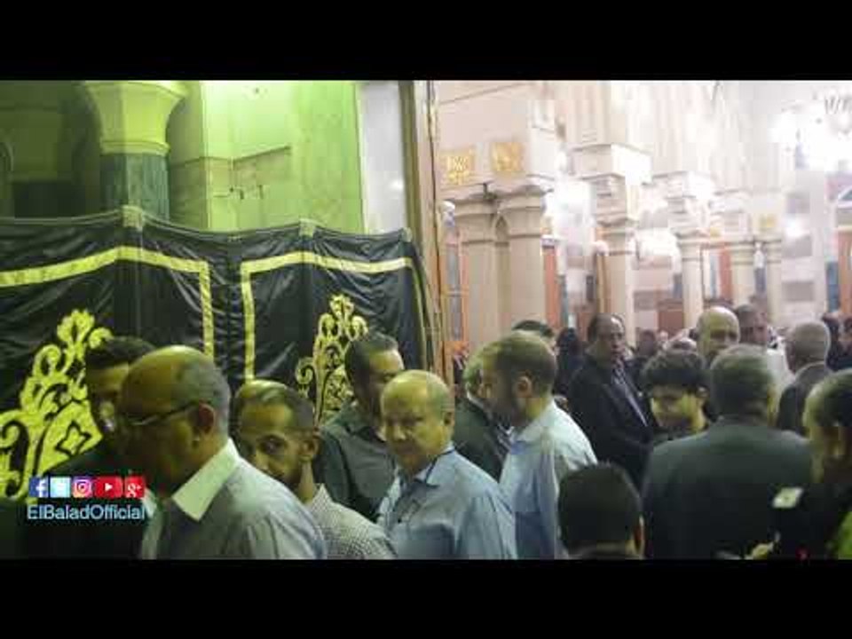 صدى البلد | طاهر أبوزيد والعسيلي في عزاء والد المطرب"أبو"