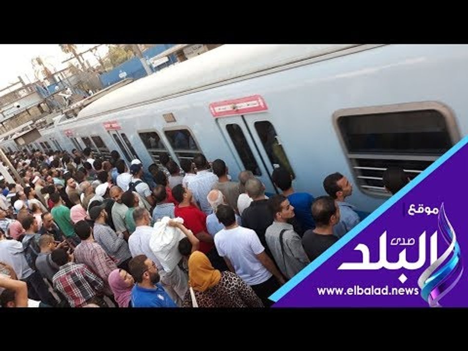صدى البلد | زحام ومشادات داخل خط مترو المرج - حلوان