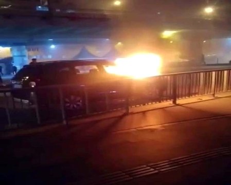 Mecidiyeköy'de Lüks Cip Alev Alev Yandı