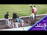 صدى البلد | ناشئين فريق بتروجيت يلتقطون سيلفي مع محمد إبراهيم لاعب الزمالك