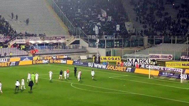 FIORENTINA - LAZIO 1-1, LA SQUADRA SOTTO I TIFOSI