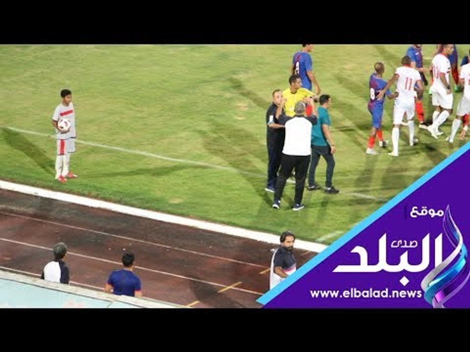 صدى البلد | دكة بدلاء بتروجيت يشتبكون مع نجم الزمالك اثناء المباراة