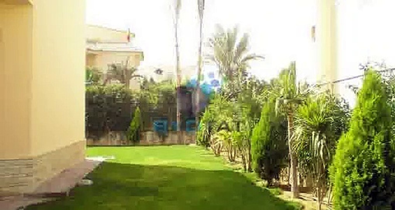 فيلا مساحه المبنى 340م فى حى الندى بحمام سباحه للبيع