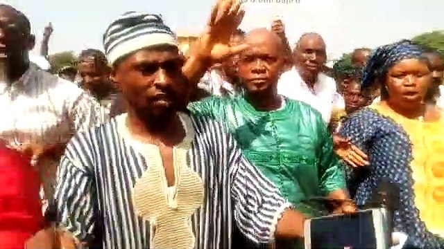 Des enseignants dans la rue pour demander le départ de Kassory Fofana