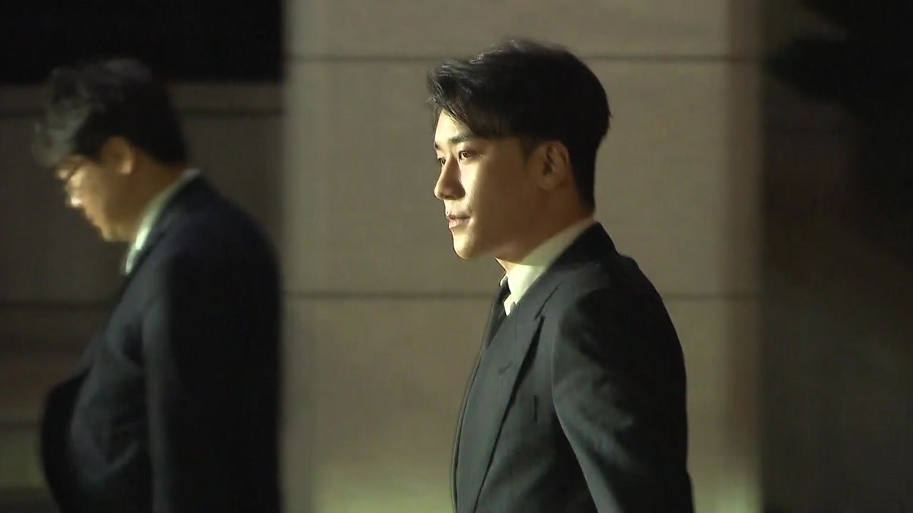 승리 '성매매 의혹' 피의자 입건...25일 군 입대, 수사는? / YTN